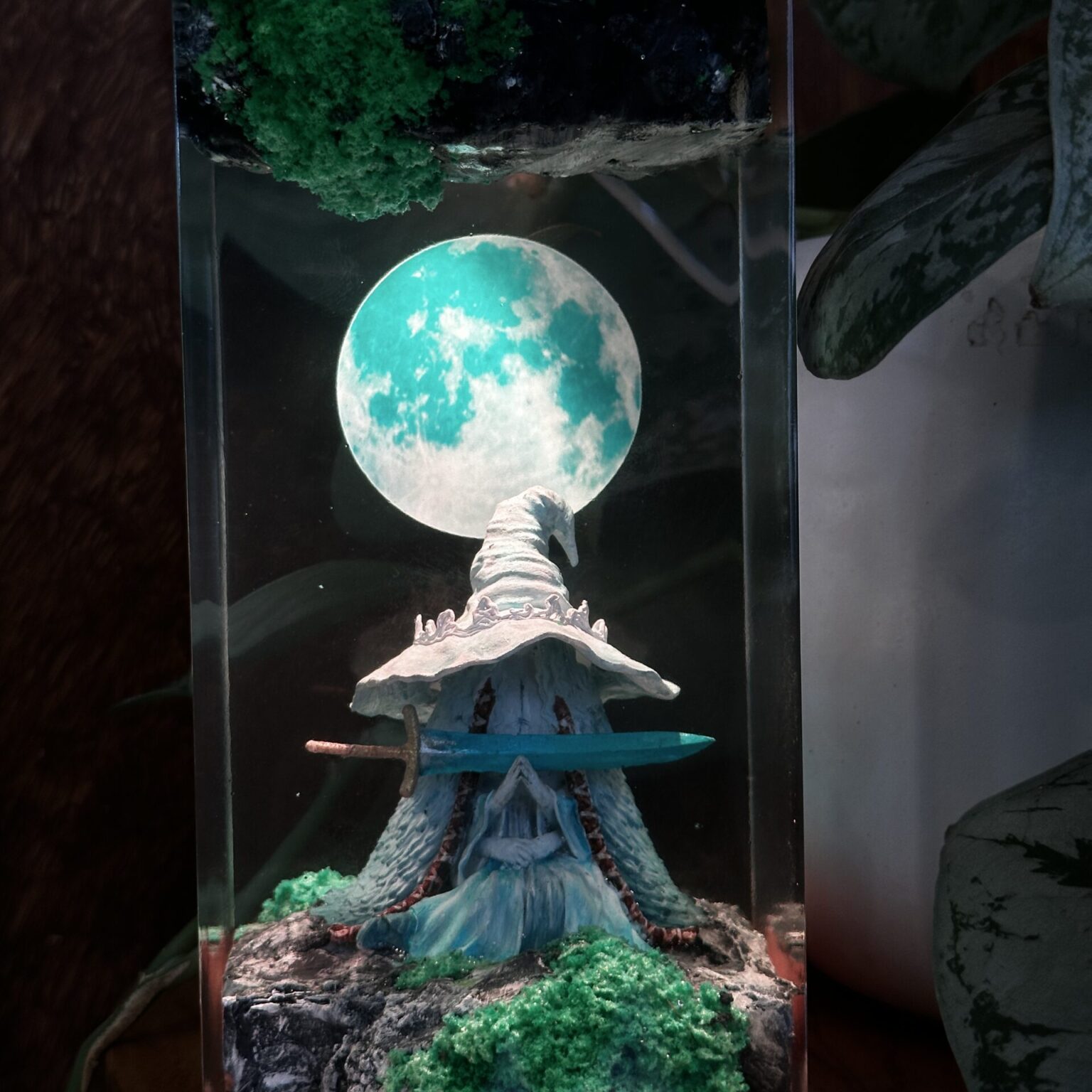 Ranni Elden Ring Lamp, detailed resin night light featuring Lunar Princess Ranni for gamers and collectors.