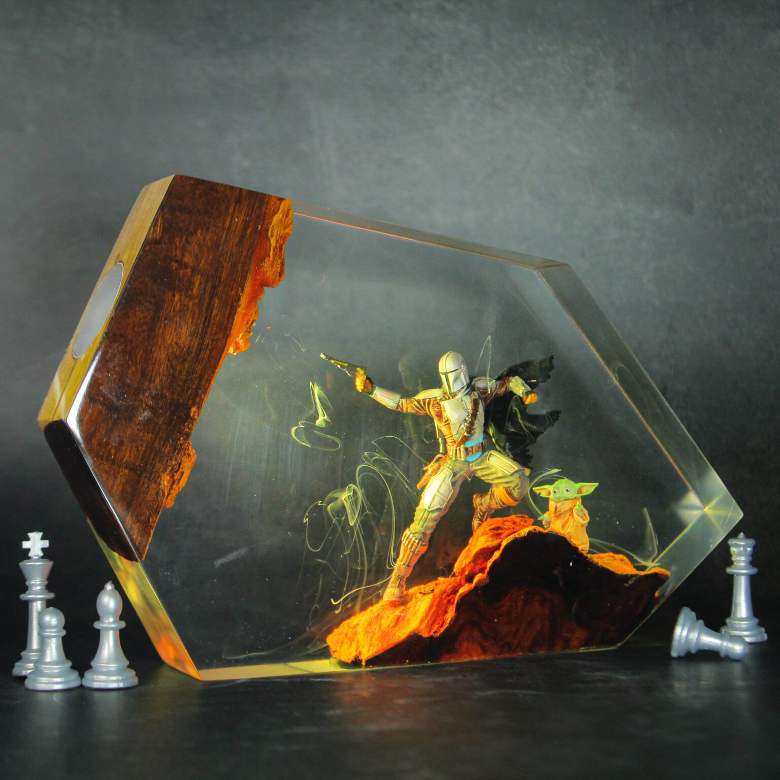 Star Wars Grogu Lamp featuring The Child (Baby Yoda) from The Mandalorian, an LED light perfect for a desk or nightstand.