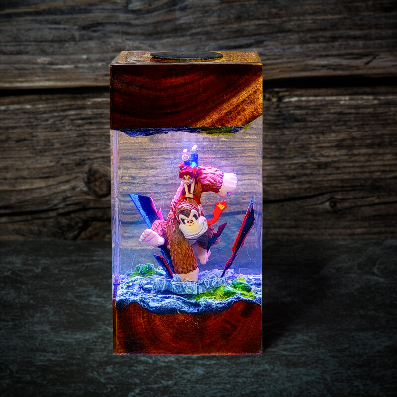 Handmade Donkey Kong resin LED lamp featuring Donkey Kong and Dixie Kong in a detailed illuminated gaming scene with a wooden base.
